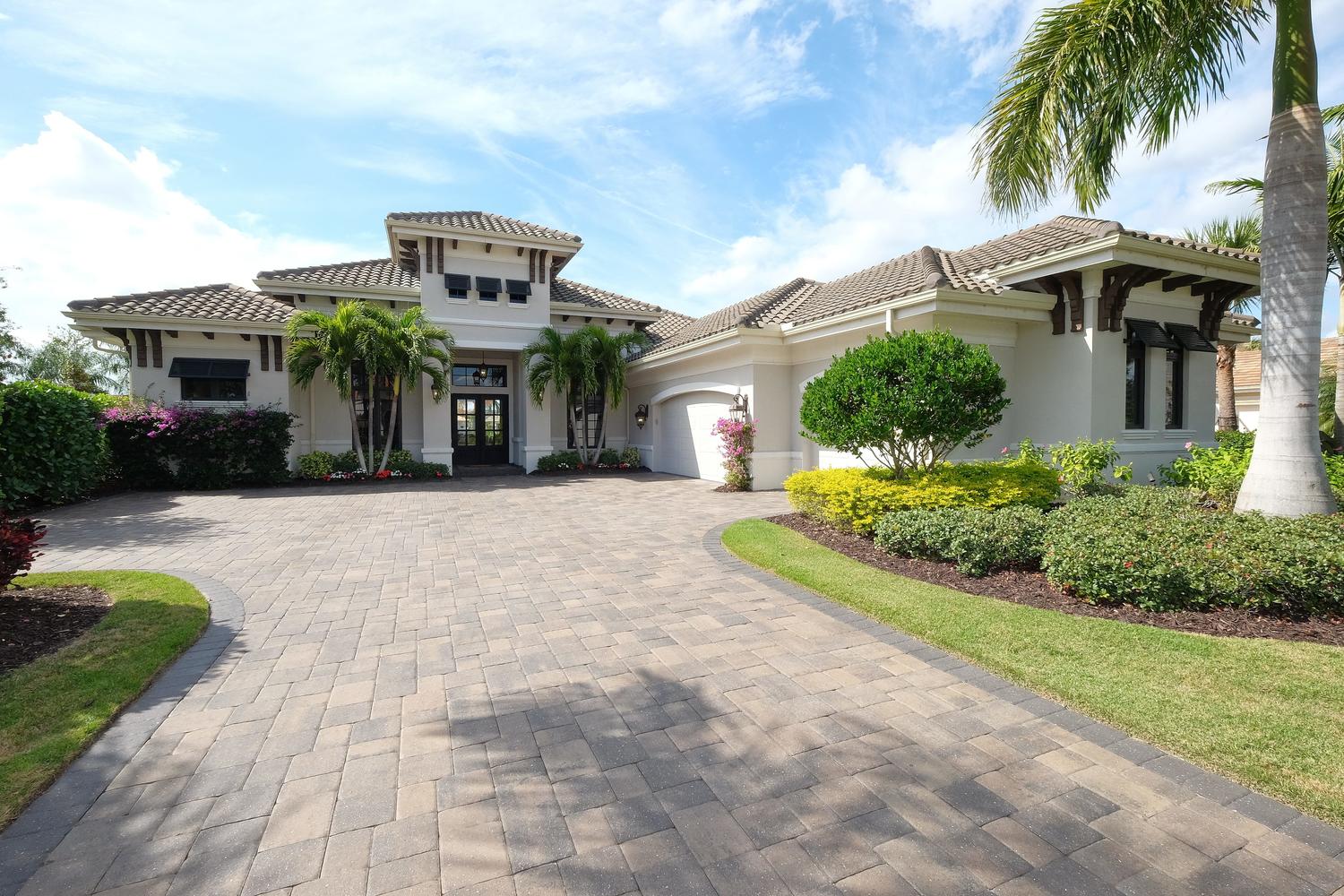 6033 Sunnyslope Dr Naples FLlarge00141Front Exterior1500x1000